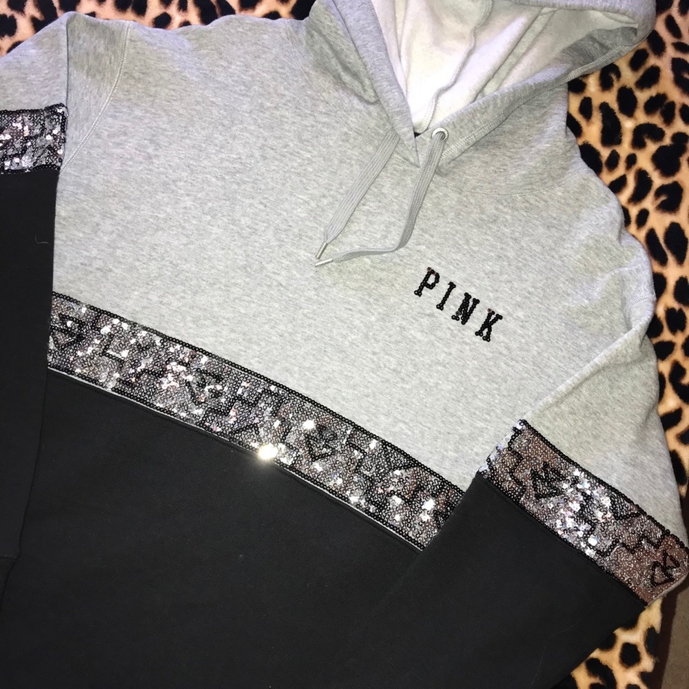 Rare BNWoT Bling Xs Aztec hoodie